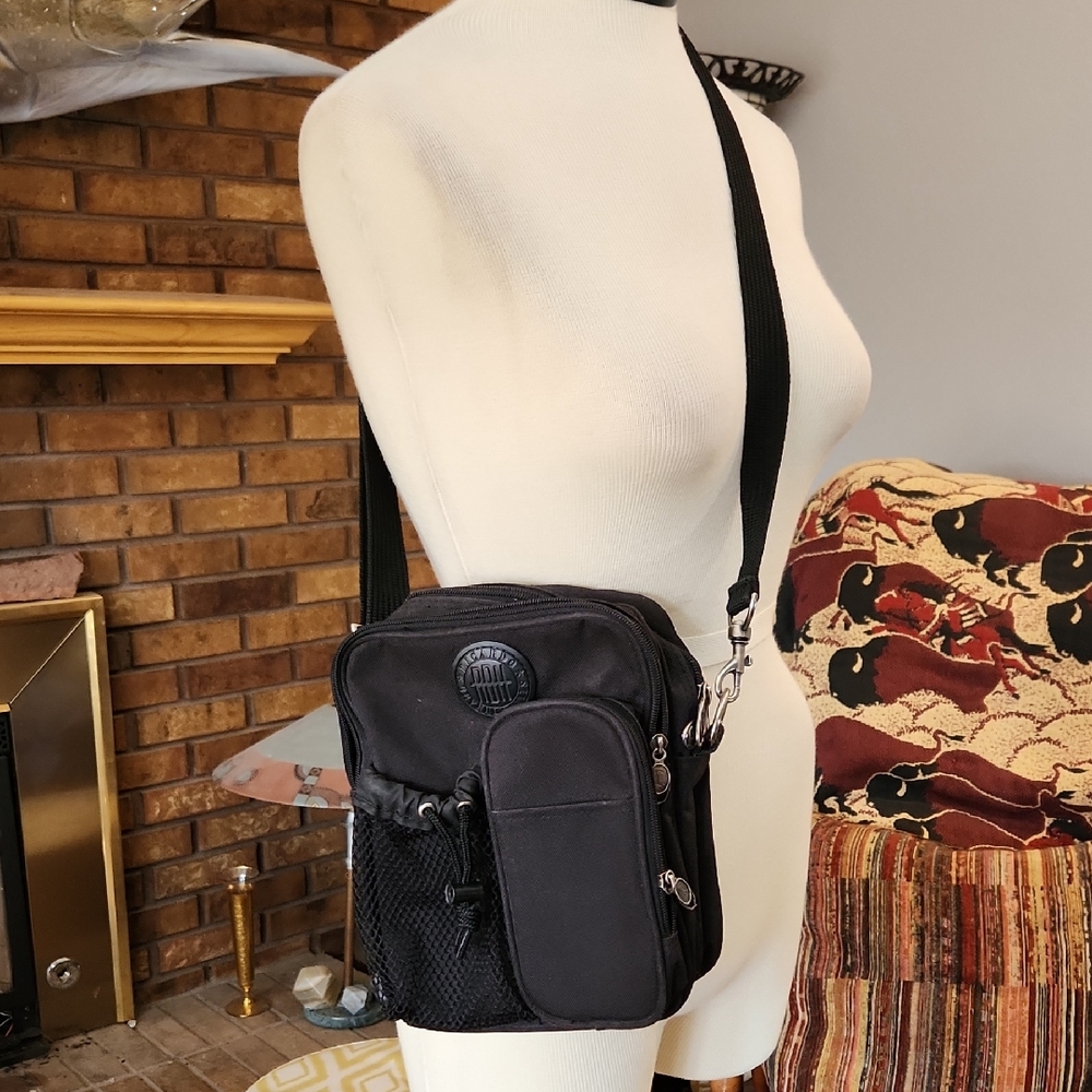 Ricardo Beverly Hills Black Travel Crossbody Canvas Vacation Gear